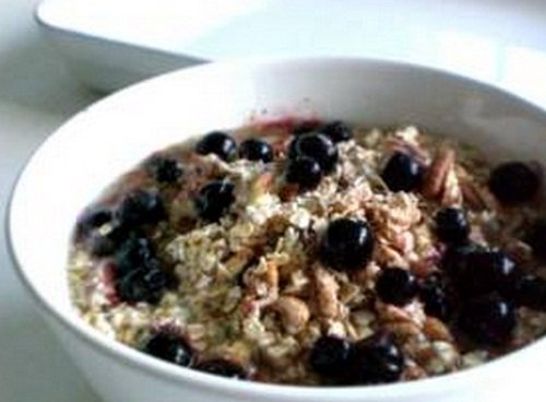 PCOS breakfast recipe Dairy Free Blueberry Muesli, blueberry muesli recipe, blueberry muesli recipe pcos, pcos recipes weight loss, pcos diet recipes, pcos friendly recipes, pcos breakfast recipes, pcos dinner recipes, pcos dessert recipes, pcos juicing recipes, pcos chicken recipes, pcos smoothie recipes, recipes for pcos sufferers, good recipes with pcos, healthy recipes for pcos, recipes for polycystic ovarian syndrome, pcos diet plan recipes